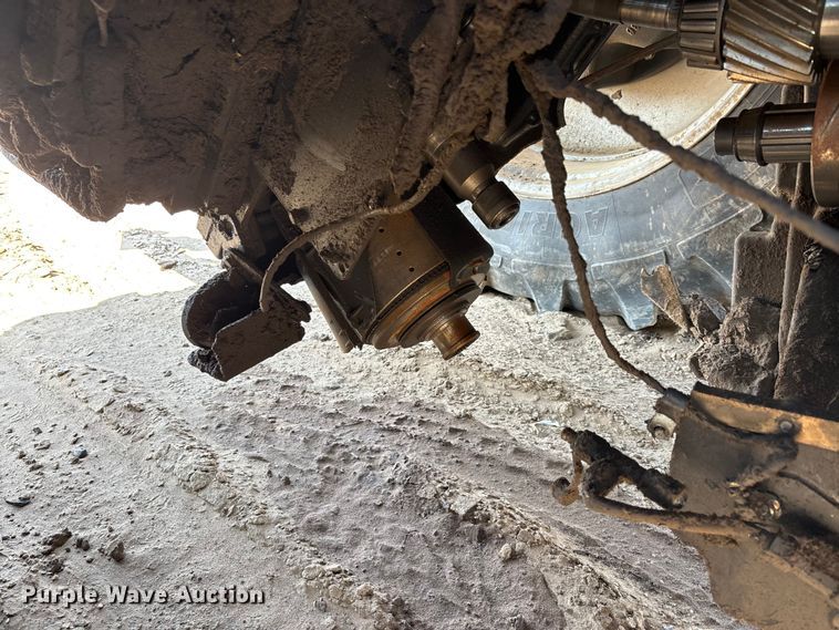 image for item YA2973 2016 Case IH Magnum 310 MFWD tractor