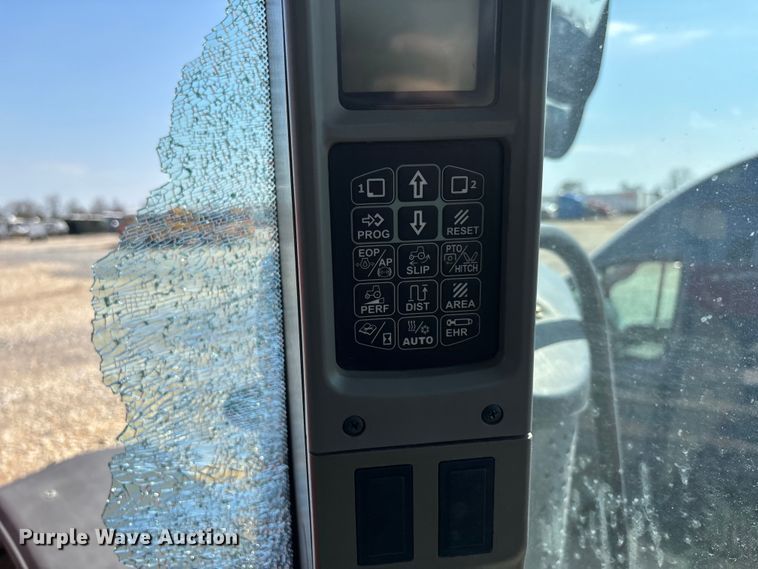 image for item YA2973 2016 Case IH Magnum 310 MFWD tractor