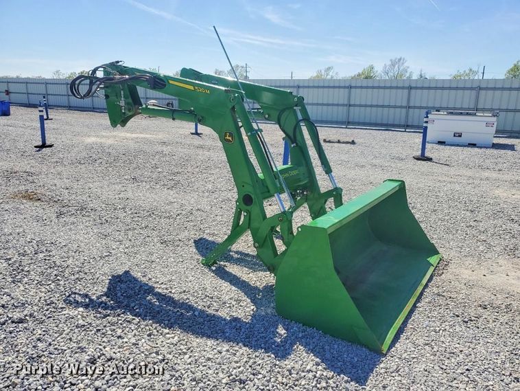 image for item YA2985 2020 John Deere 520M loader