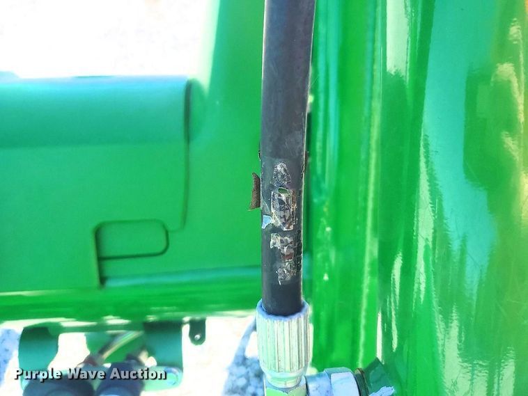 image for item YA2985 2020 John Deere 520M loader