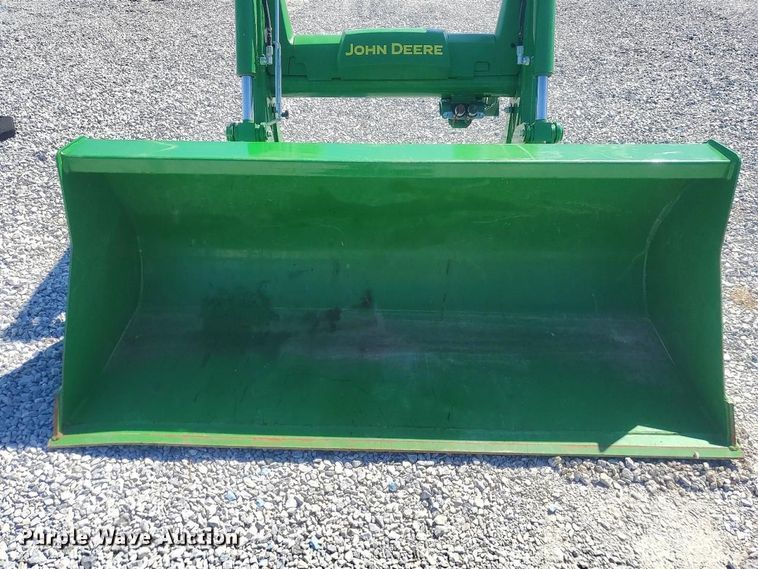 image for item YA2985 2020 John Deere 520M loader