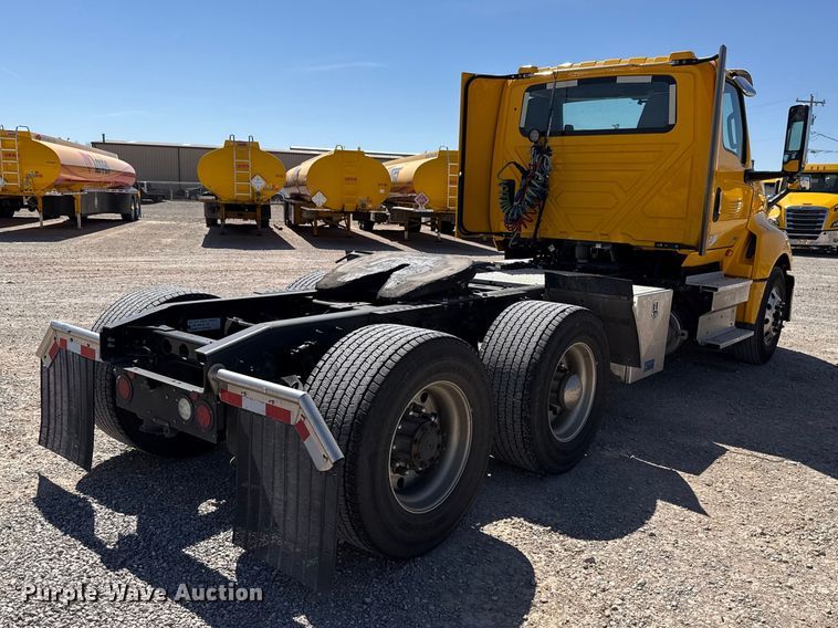 image for item DR1035 2021 International LT625 semi truck