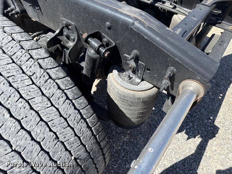 image for item DR1035 2021 International LT625 semi truck