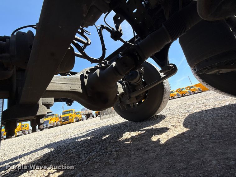 image for item DR1035 2021 International LT625 semi truck