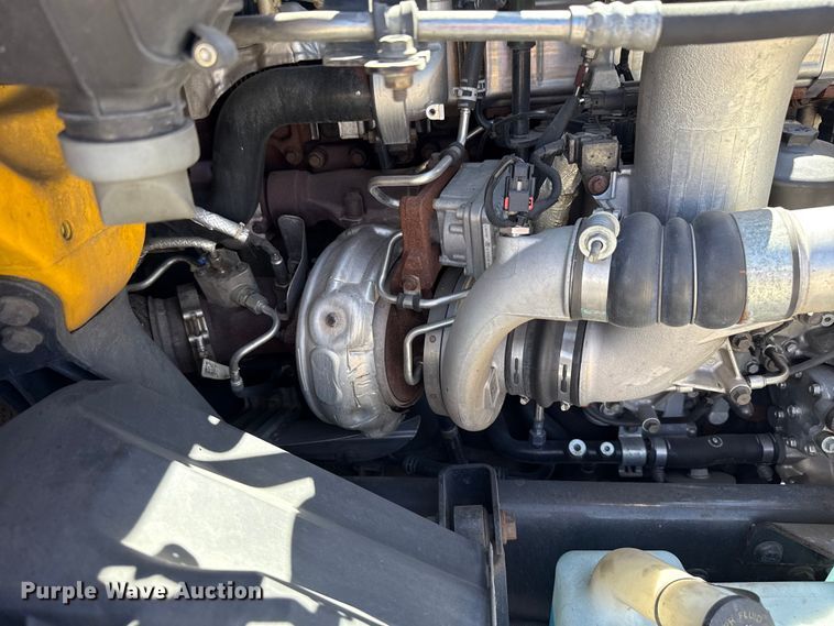 image for item DR1035 2021 International LT625 semi truck