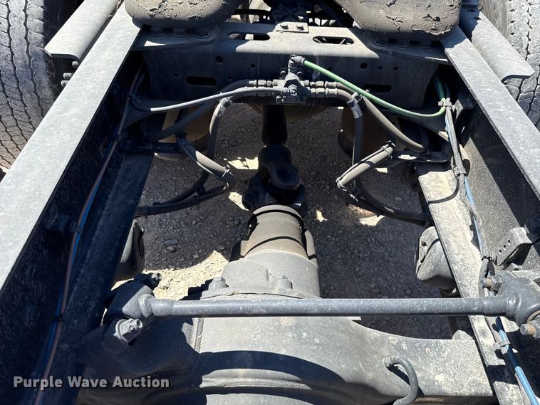 image for item DR1036 2021 Freightliner Cascadia 126 semi truck