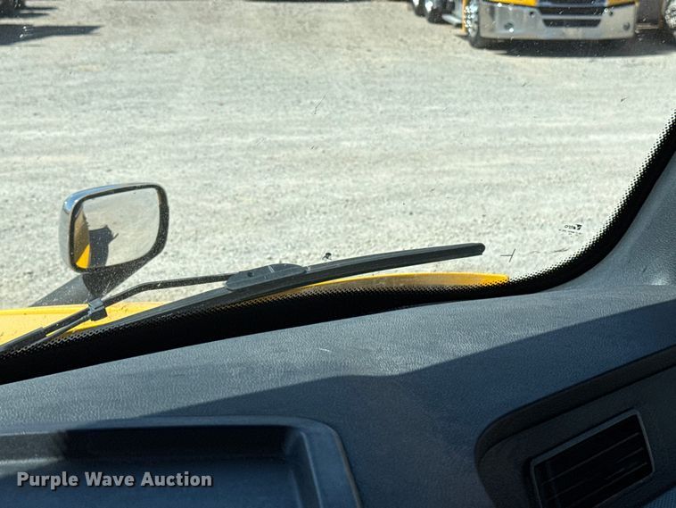 image for item DR1036 2021 Freightliner Cascadia 126 semi truck