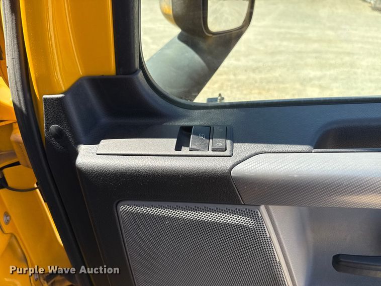 image for item DR1036 2021 Freightliner Cascadia 126 semi truck