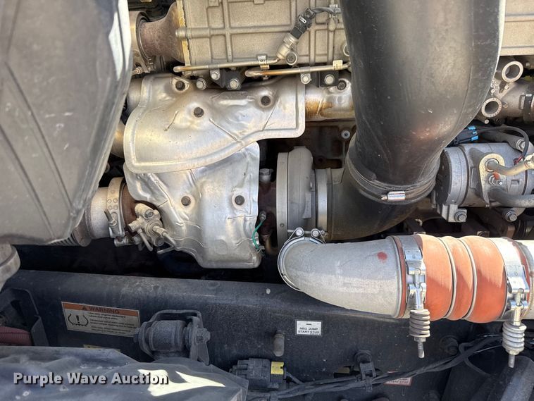 image for item DR1036 2021 Freightliner Cascadia 126 semi truck