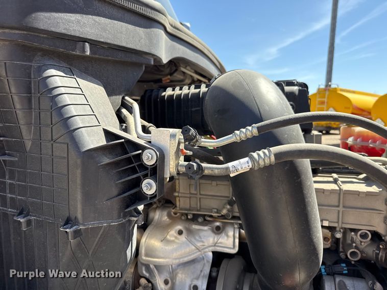 image for item DR1036 2021 Freightliner Cascadia 126 semi truck