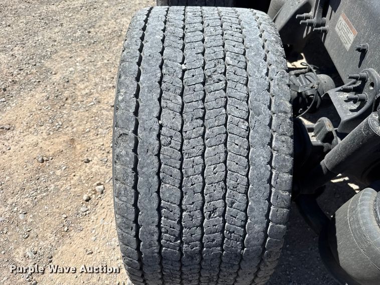 image for item DR1036 2021 Freightliner Cascadia 126 semi truck