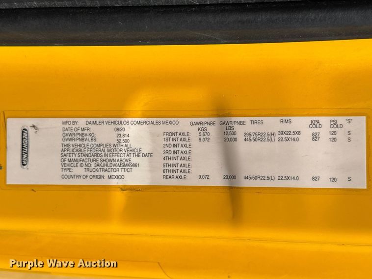 image for item DR1036 2021 Freightliner Cascadia 126 semi truck