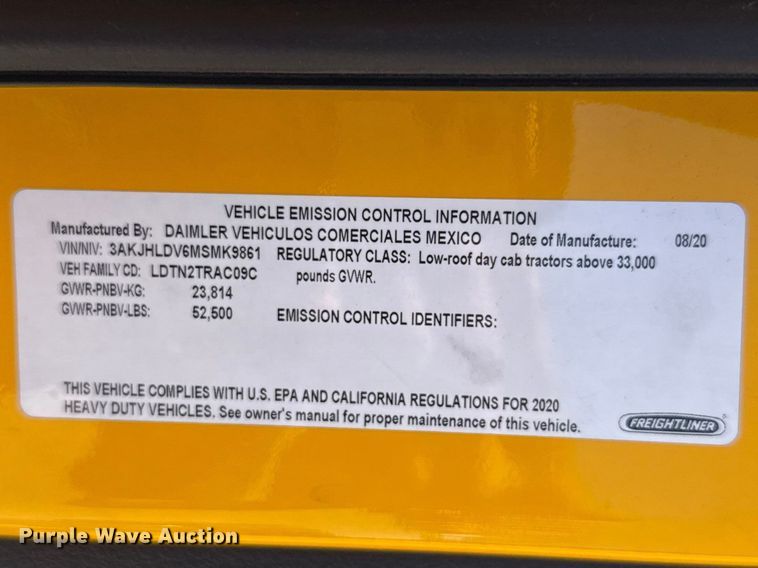 image for item DR1036 2021 Freightliner Cascadia 126 semi truck