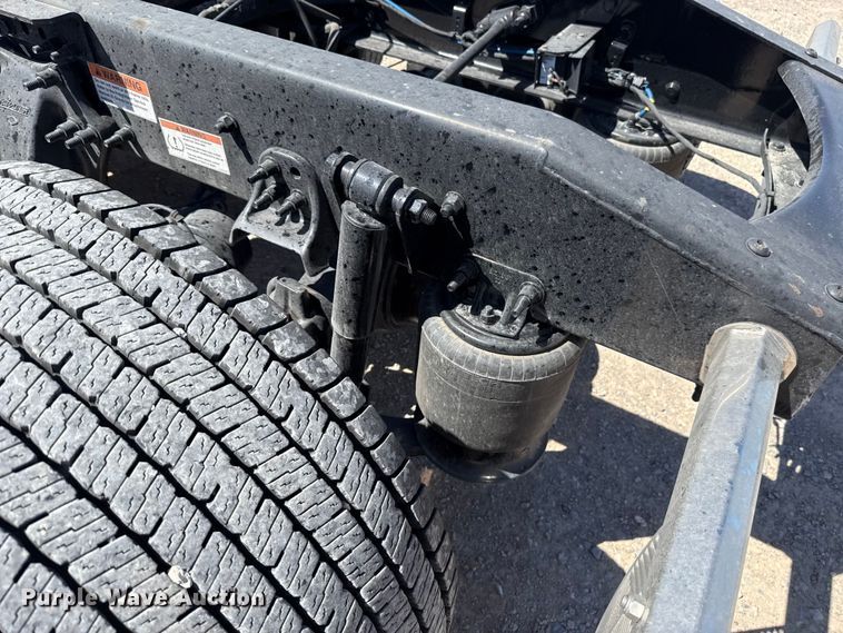 image for item DR1037 2022 Freightliner Cascadia 126 semi truck