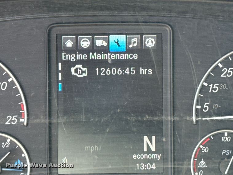 image for item DR1037 2022 Freightliner Cascadia 126 semi truck