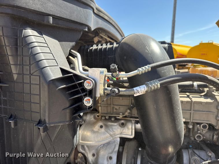 image for item DR1037 2022 Freightliner Cascadia 126 semi truck