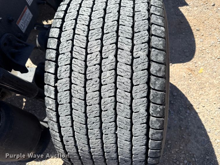 image for item DR1037 2022 Freightliner Cascadia 126 semi truck