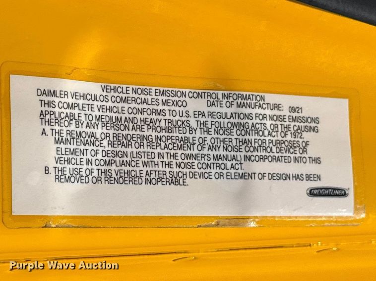 image for item DR1037 2022 Freightliner Cascadia 126 semi truck