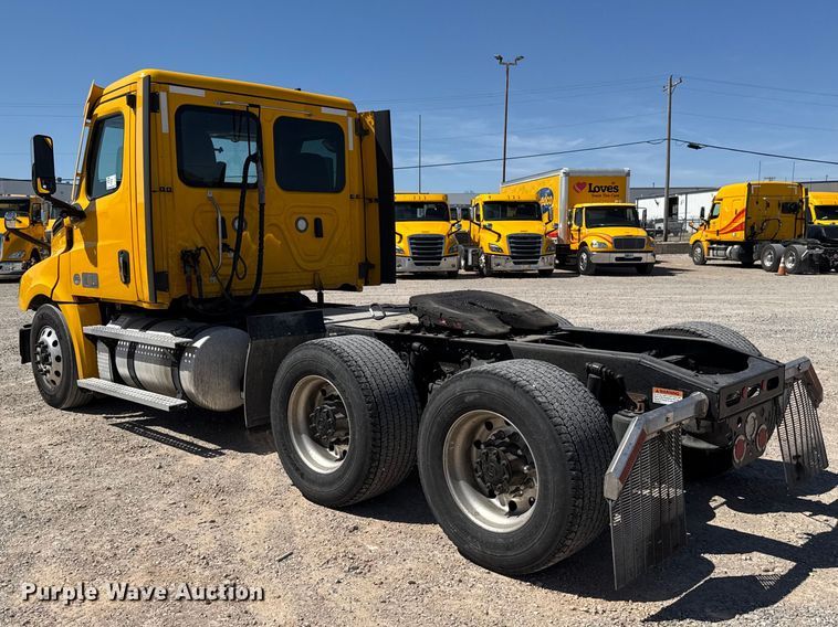 image for item DR1038 2022 Freightliner Cascadia 126 semi truck