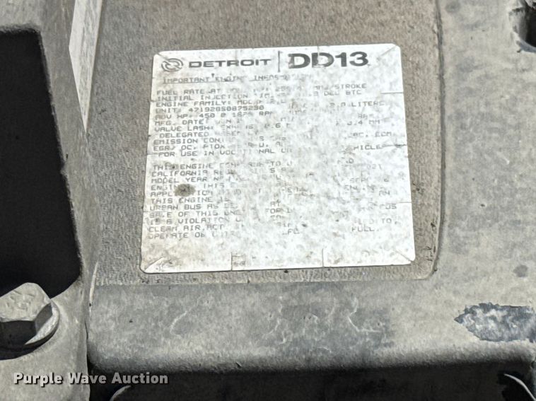 image for item DR1038 2022 Freightliner Cascadia 126 semi truck