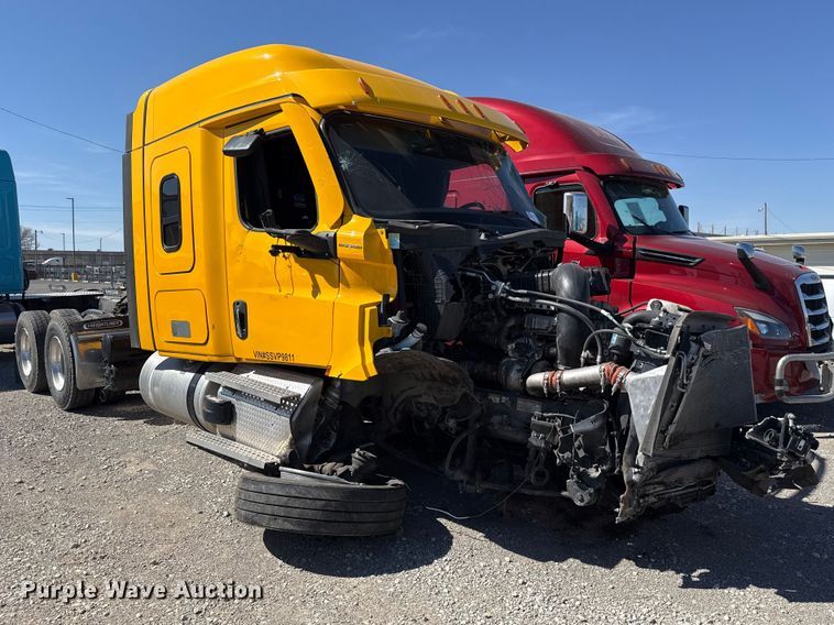 image for item DR1043 2025 Freightliner Cascadia 126 semi truck