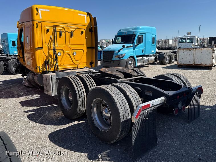 image for item DR1043 2025 Freightliner Cascadia 126 semi truck