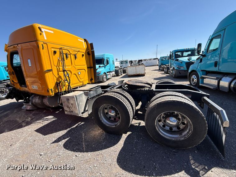 image for item DR1043 2025 Freightliner Cascadia 126 semi truck
