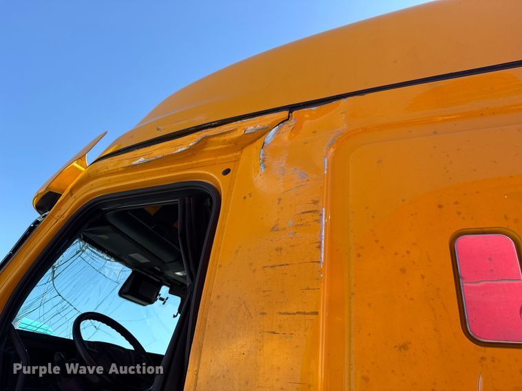 image for item DR1043 2025 Freightliner Cascadia 126 semi truck