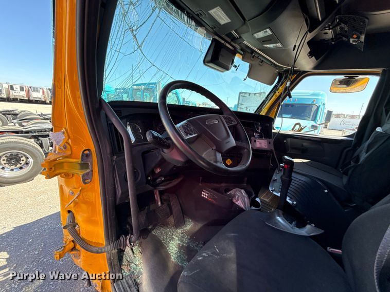 image for item DR1043 2025 Freightliner Cascadia 126 semi truck