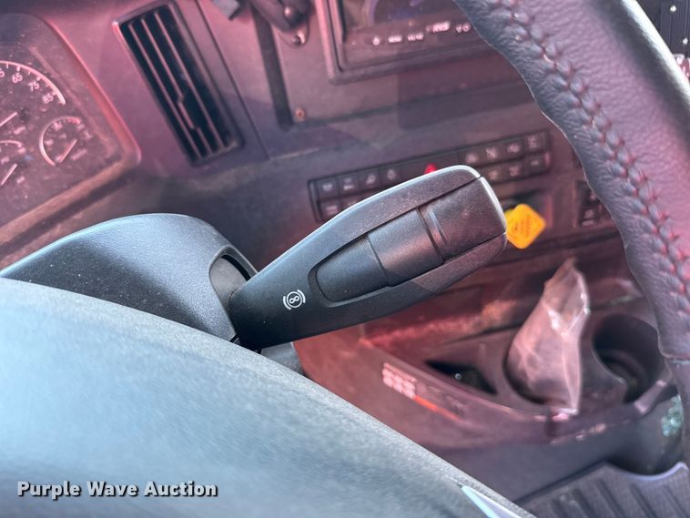 image for item DR1043 2025 Freightliner Cascadia 126 semi truck