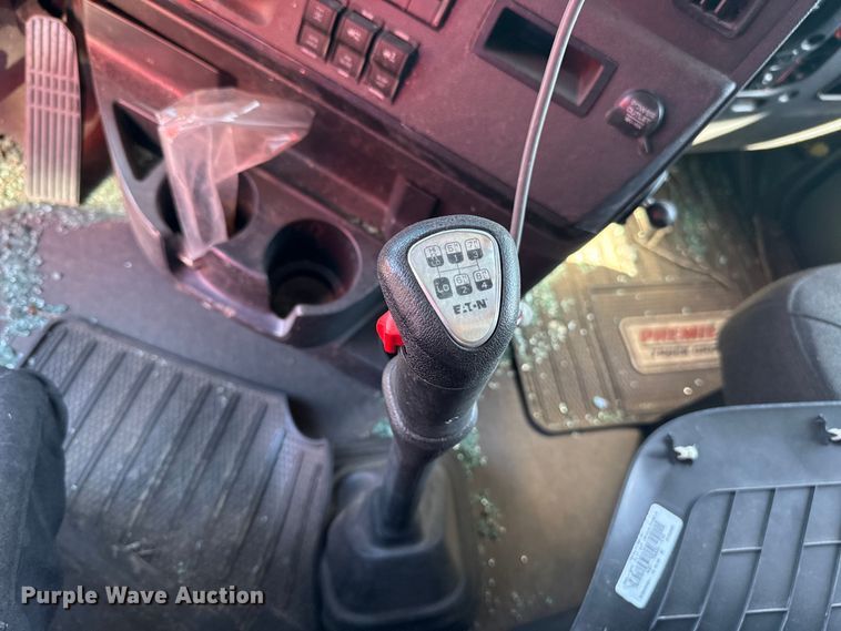 image for item DR1043 2025 Freightliner Cascadia 126 semi truck