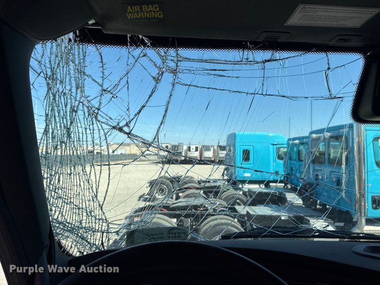 image for item DR1043 2025 Freightliner Cascadia 126 semi truck