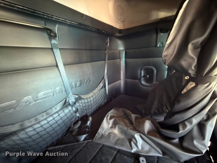 image for item DR1043 2025 Freightliner Cascadia 126 semi truck