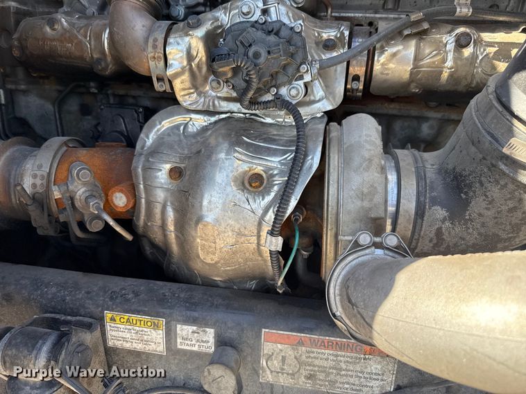 image for item DR1043 2025 Freightliner Cascadia 126 semi truck