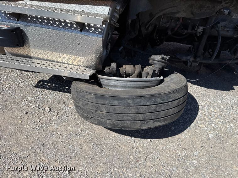 image for item DR1043 2025 Freightliner Cascadia 126 semi truck