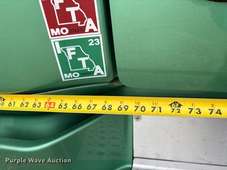 image for item DT0087 2022 Freightliner Cascadia 126 semi truck