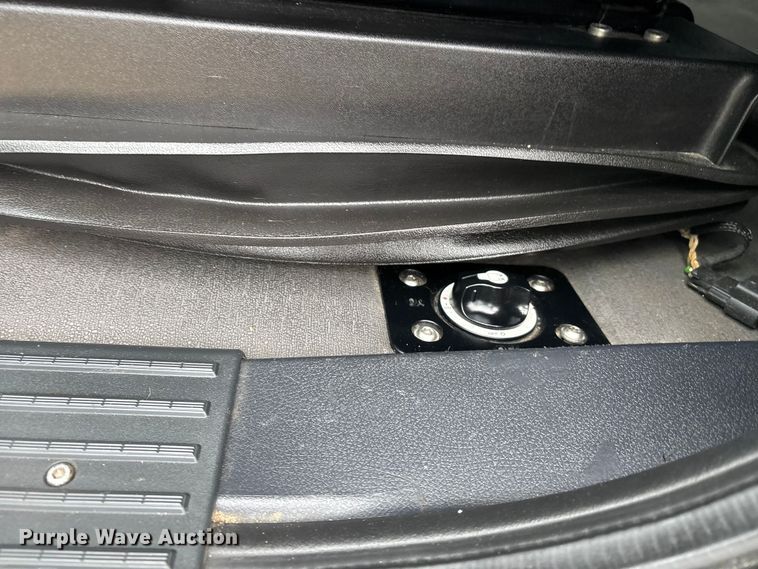 image for item DT0087 2022 Freightliner Cascadia 126 semi truck