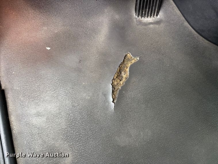 image for item DT0087 2022 Freightliner Cascadia 126 semi truck