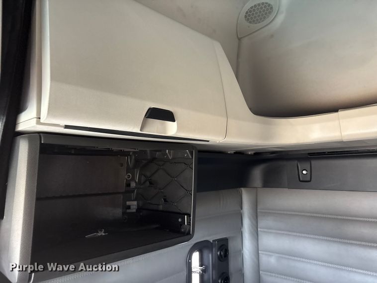 image for item DT0087 2022 Freightliner Cascadia 126 semi truck