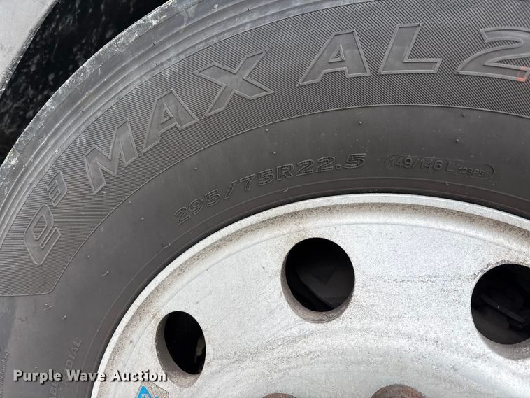 image for item DT0087 2022 Freightliner Cascadia 126 semi truck