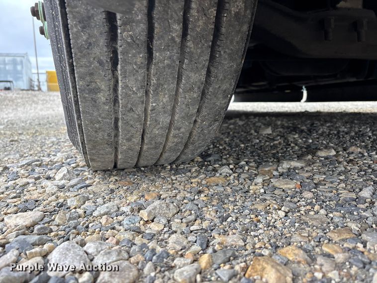 image for item DT0087 2022 Freightliner Cascadia 126 semi truck