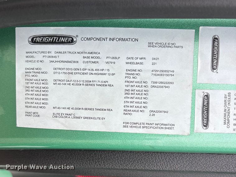 image for item DT0087 2022 Freightliner Cascadia 126 semi truck