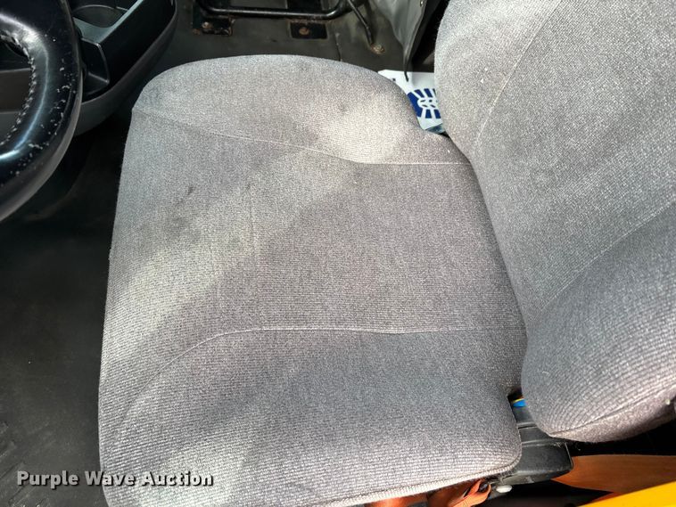 image for item DT0088 2022 International LT625 semi truck