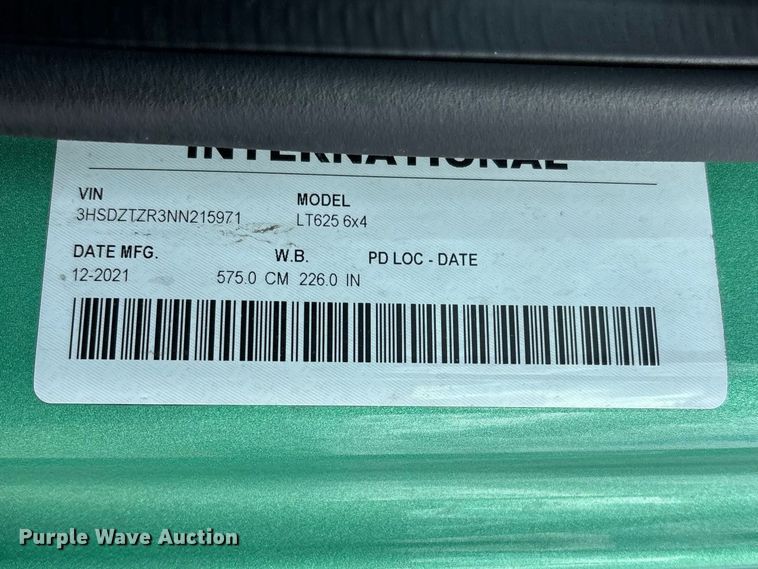 image for item DT0088 2022 International LT625 semi truck