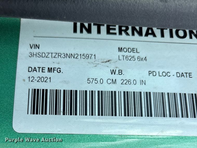 image for item DT0088 2022 International LT625 semi truck