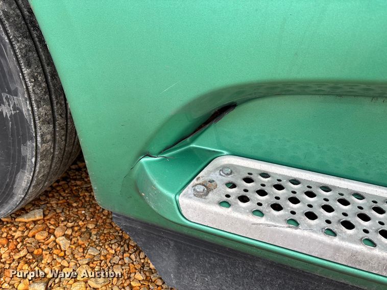 image for item DT0090 2022 International LT625 semi truck