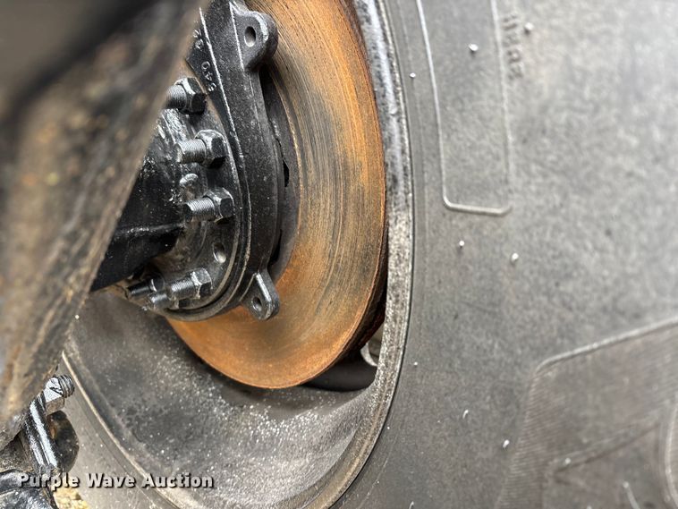 image for item DT0090 2022 International LT625 semi truck