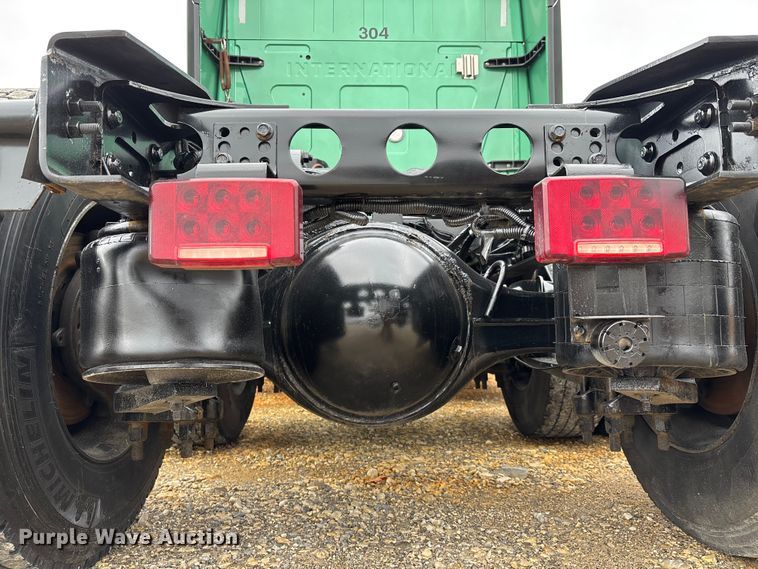 image for item DT0090 2022 International LT625 semi truck