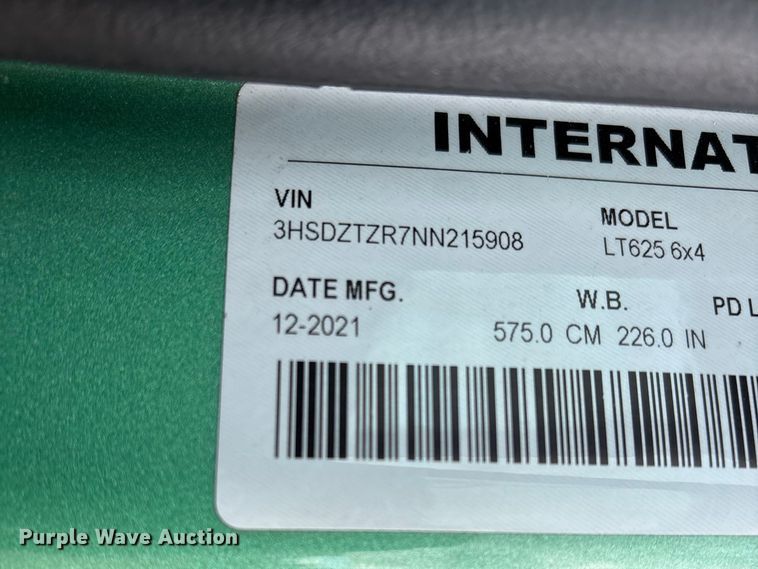 image for item DT0090 2022 International LT625 semi truck