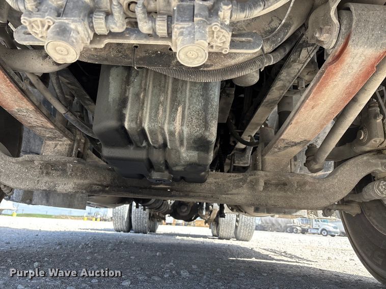 image for item DT0091 2015 Freightliner glider kit semi truck